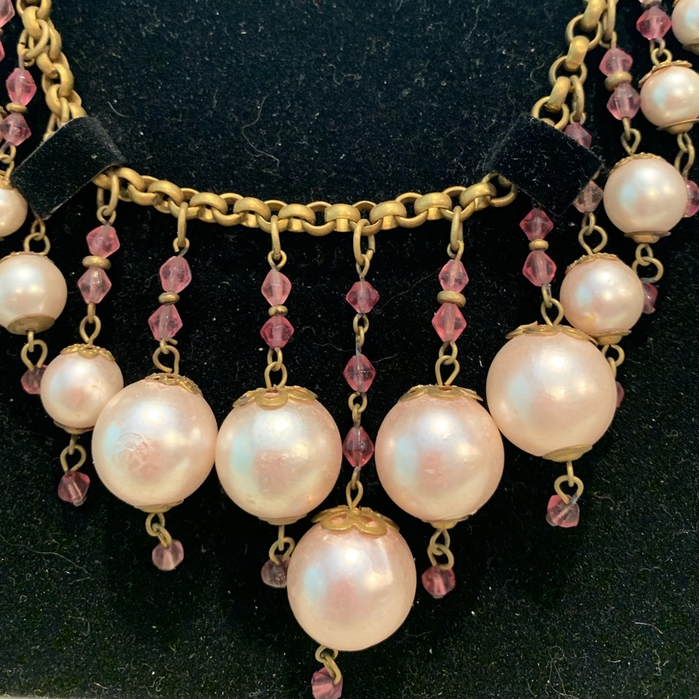 Baubles Vintage™ Light Pink Necklace in Gift Box